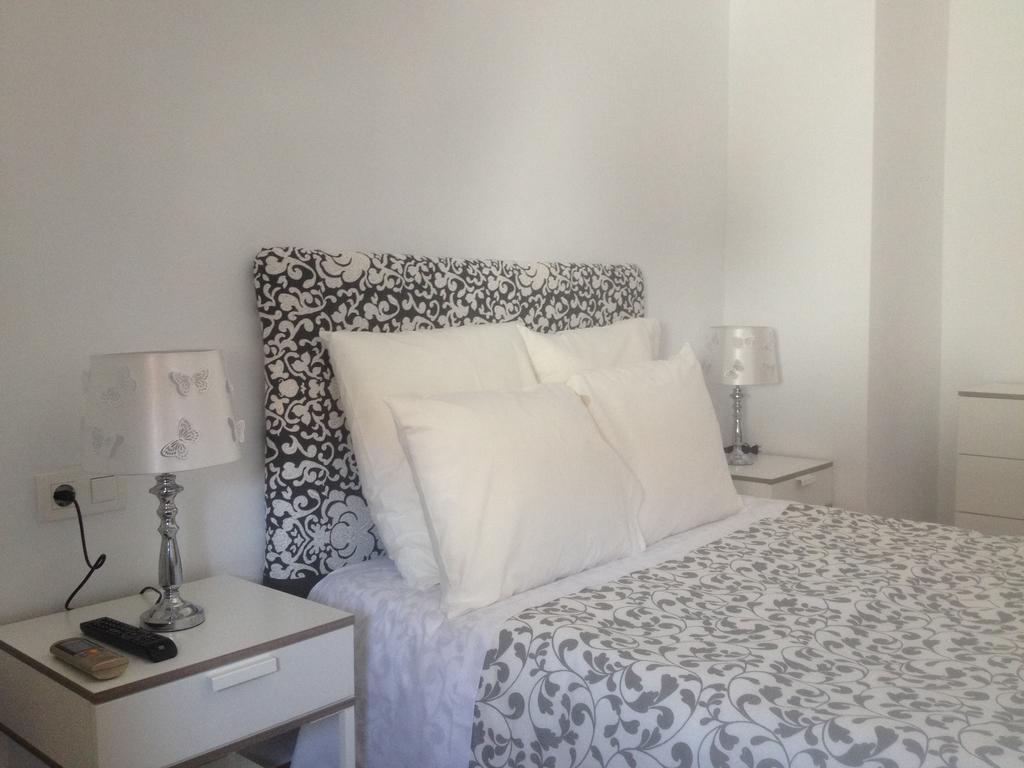 Hostal Montilla Sotogrande Torreguadiaro Exterior foto
