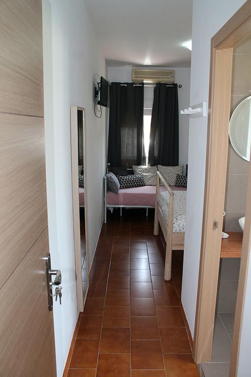 Hostal Montilla Sotogrande Torreguadiaro Exterior foto
